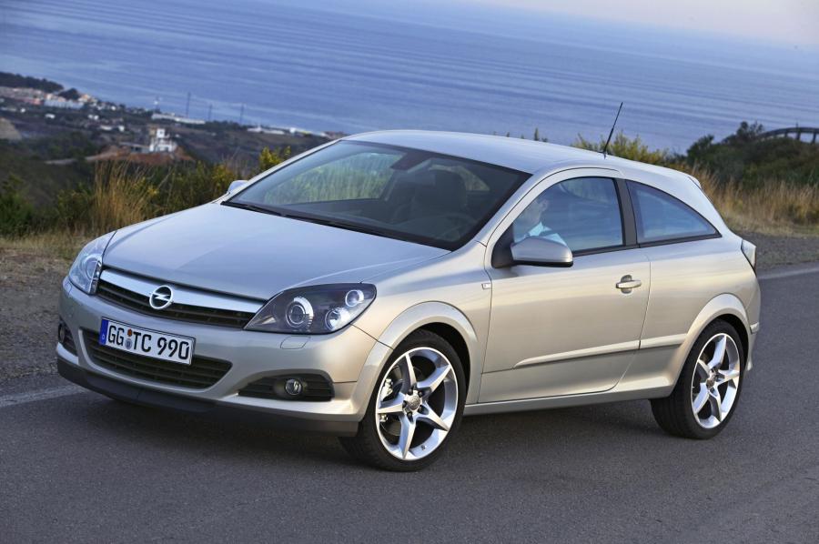  Opel Astra GTC 2005 года  (фото 82 из 212)